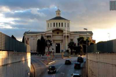 Dal Redentore a Santa Fara, da Goldrake a Don Guanella: le 57 chiese parrocchiali di Bari